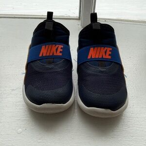 Nike Kids Flex Runner 4 Slip on Running Shoe